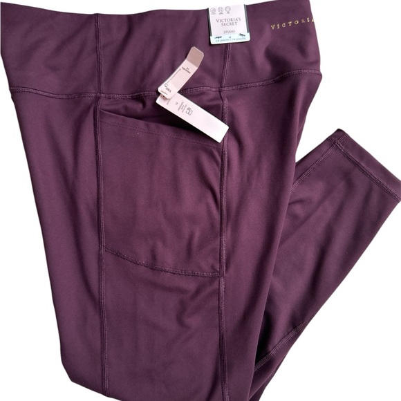 Victoria's Secret Studio 7/8 Leggings - Picture 1 of 6